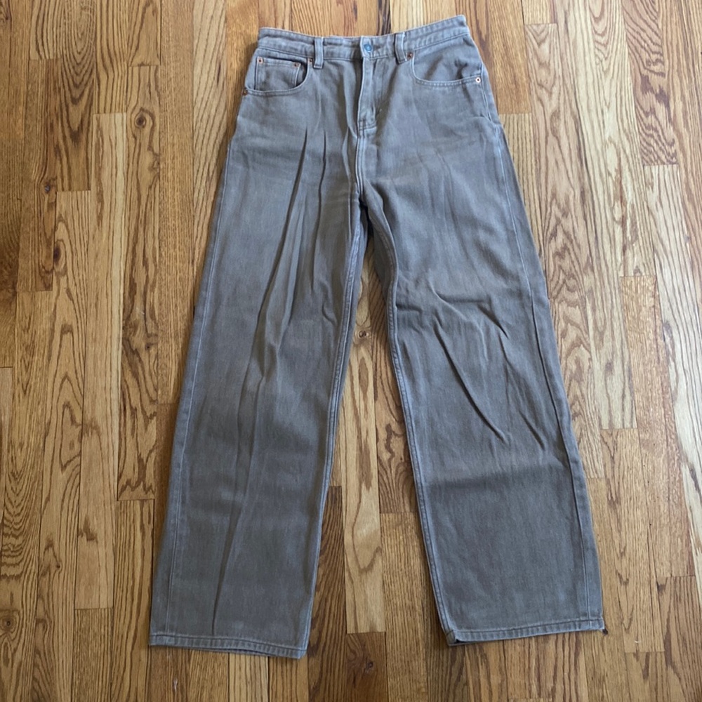 brown pants